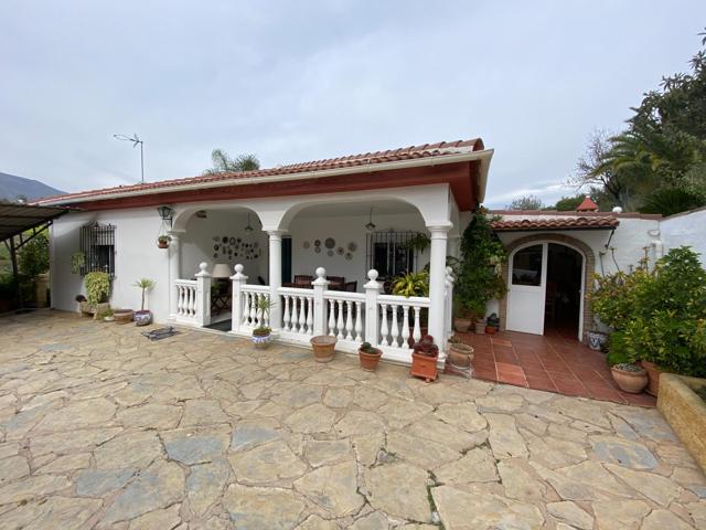 Finca con Vistas Panorámicas en Estepona | CABANILLAS REAL ESTATE photo 0