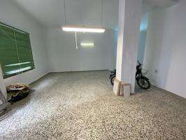 Local Comercial en venta en Estepona | CABANILLAS REAL ESTATE photo 0