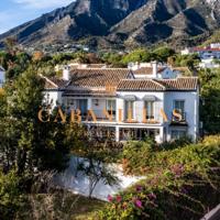Villa de 5 Dormitorios en Marbella | CABANILLAS REAL ESTATE photo 0