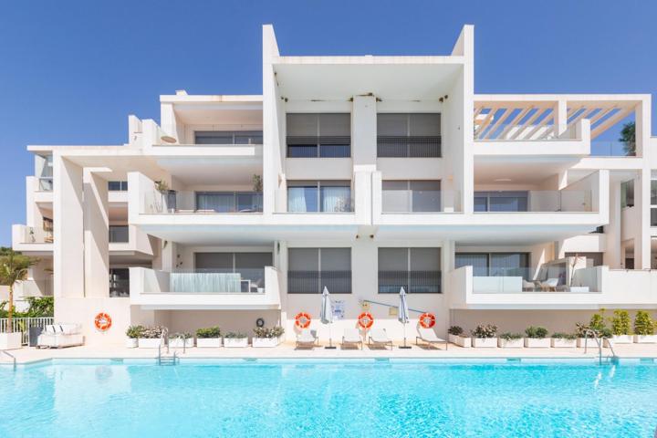 Bajo en venta en Estepona | CABANILLAS REAL ESTATE photo 0