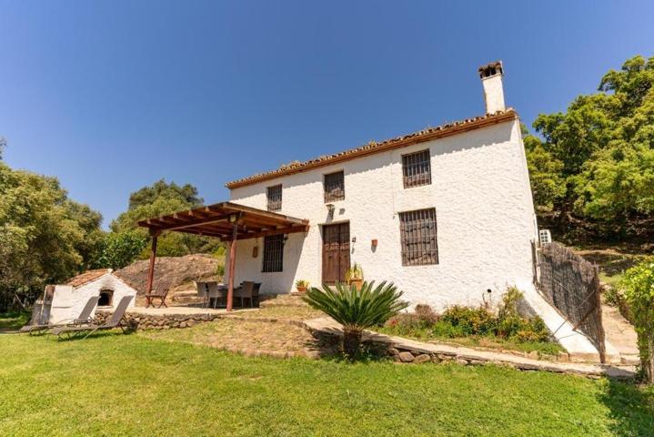 Amplio chalet en alquiler, con piscina privada y vistas a la montaña photo 0