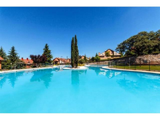 Piso en venta en El Bosque(28670) photo 0