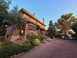 Chalet unifamiliar en venta en El Bosque(28670) photo 0