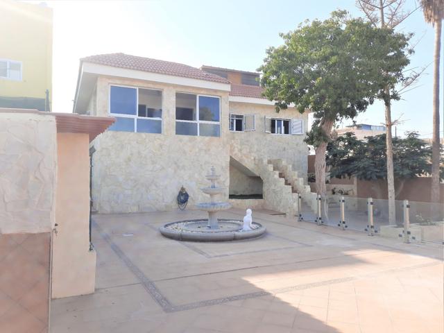 Villa En venta en San Bartolomé de Tirajana photo 0