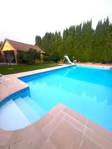 Casa-Chalet en Venta en Linea De La Concepcion, La Cádiz photo 0