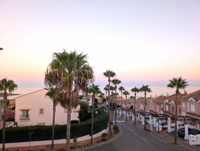 Ático en Alquiler en Linea De La Concepcion, La Cádiz photo 0