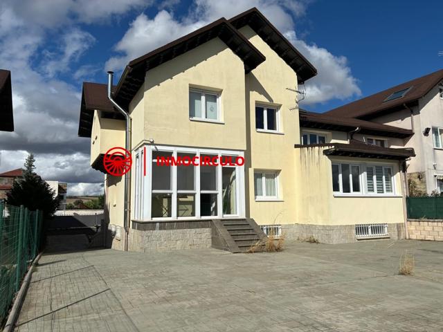 ¡Chalet de lujo en venta en Ibeas Tomillares! photo 0