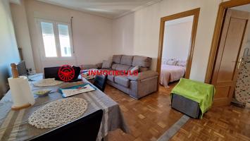 ¡Oportunidad Única para Jóvenes! Piso Económico en Burgos photo 0