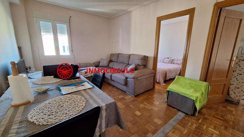 ¡Oportunidad Única para Jóvenes! Piso Económico en Burgos photo 0