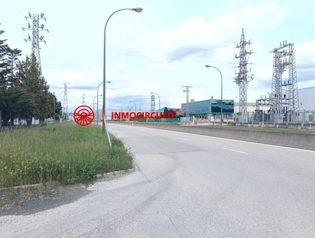 ¡GRAN OPORTUNIDAD EN EL POLÍGONO DE VILLALONQUEJAR! photo 0