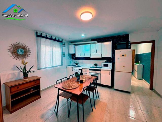 Piso bajo reformado de 3 dormitorios en Ramón y Cajal photo 0