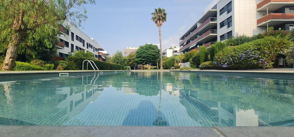 Amplio y luminoso piso en complejo residencial con jardín y piscina SITGES photo 0
