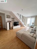 PRECIOSO DUPLEX SEMINUEVO photo 0