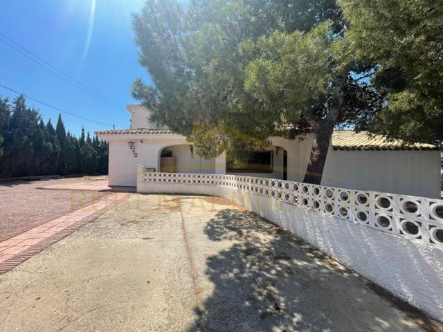 Villa En venta en Elche - Elx photo 0