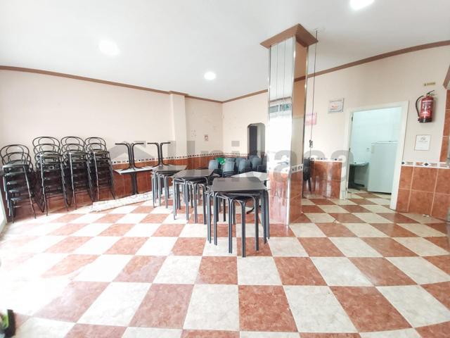 AMPLIO LOCAL EN EL ATABAL, MÁLAGA. photo 0