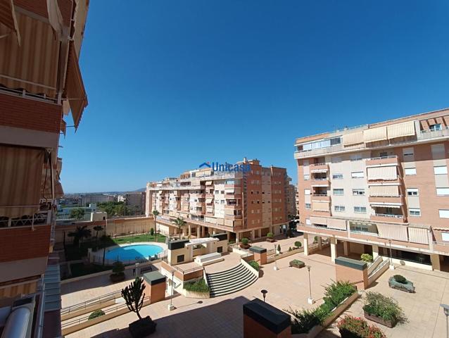 ENCANTADOR PISO DE 3 DORMITORIOS y 2 BAÑOS, EN TORRE ATALAYA! photo 0