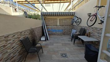 ¡Oportunidad única! Chalet adosado reformado con patio y buhardilla en Colonia Santa Inés photo 0
