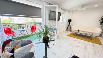 Vivienda de diseño reformada a estrenar junto al Puerto de Málaga photo 0