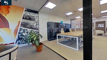 SE ALQUILA ESPACIO DE OFICINA CON 6 PUESTOS DE TRABAJO EN UBICACIÓN PRIVILEGIADA! photo 0