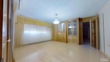 Piso En venta en Portazgo, Madrid photo 0