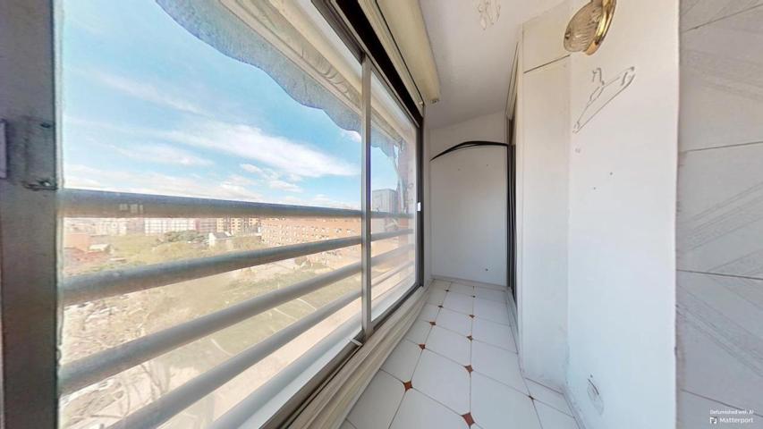 Piso En venta en Palomeras Bajas, Madrid photo 0