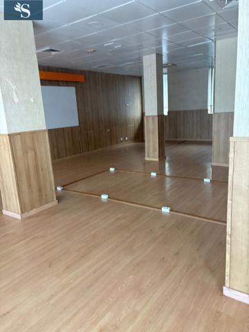 Oficina En venta en Tres Olivos - Valverde, Madrid photo 0