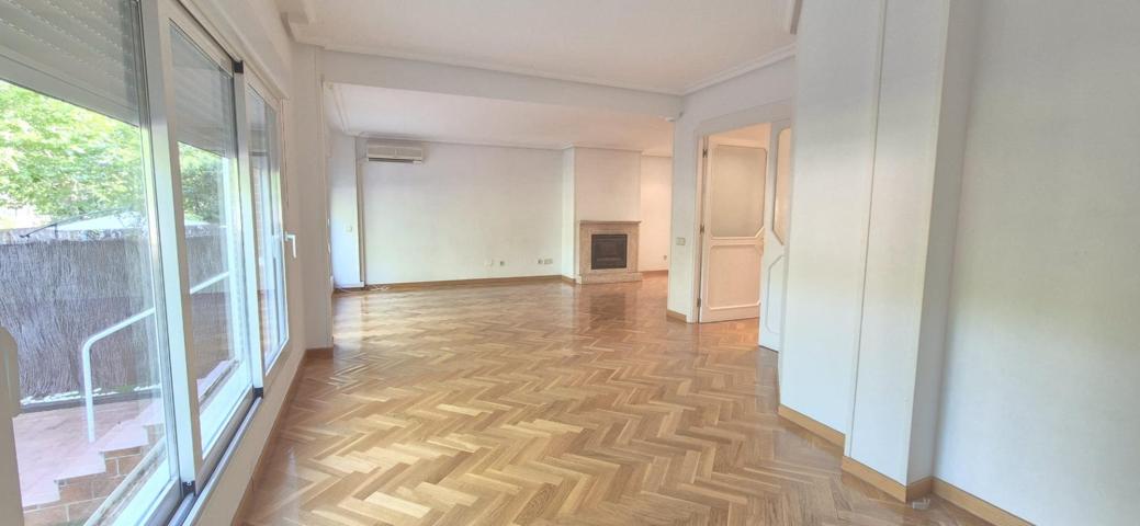 SE ALQUILA PRECIOSO CHALET ADOSADO DE 238 M² EN CLUB DE CAMPO – SAN SEBASTIÁN DE LOS REYES photo 0