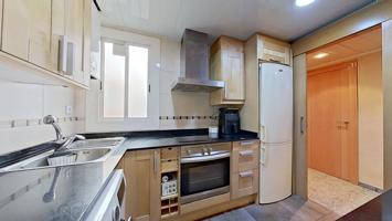 Acogedor piso en Venta en Collblanc, Hospitalet photo 0