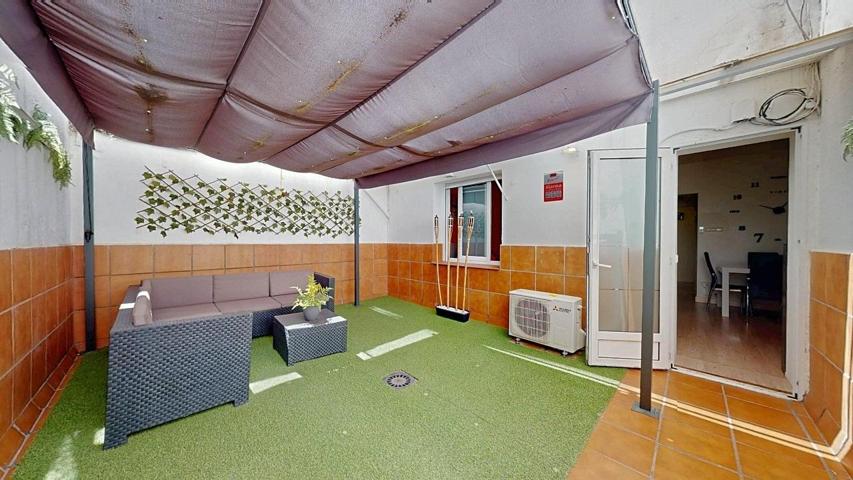ESPECTACULAR PISO CON TERRAZA, REFORMADO Y AMUEBLADO EN PORTA photo 0