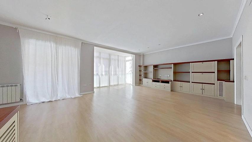 Amplia vivienda en venta Tres Torres, muy cerca de Mandri photo 0