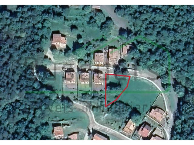 Solar en venta de 590m². Calle Sant Amand, 4 de Ogassa. photo 0