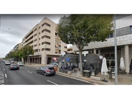 INVERSORES: Local para cualquier negocio o inversión junto al Vial photo 0