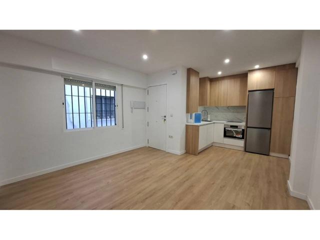 Piso reformado a estrenar en Ciudad Jardín junto a la Avd. del Aeropuerto photo 0