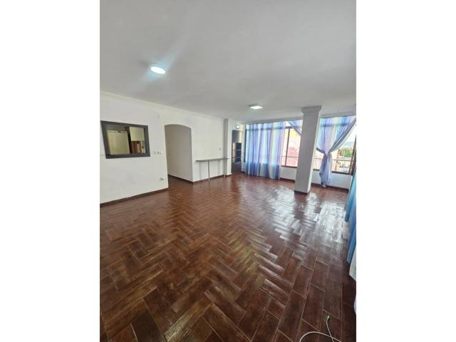 Alquiler de piso SIN AMUEBLAR en Avenida 9 d'Octubre photo 0