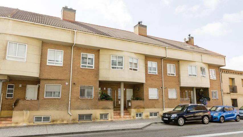 OASIS DE TRANQUILIDAD: ESPECTACULAR CHALET UNIFAMILIAR EN SANTA ISABEL photo 0