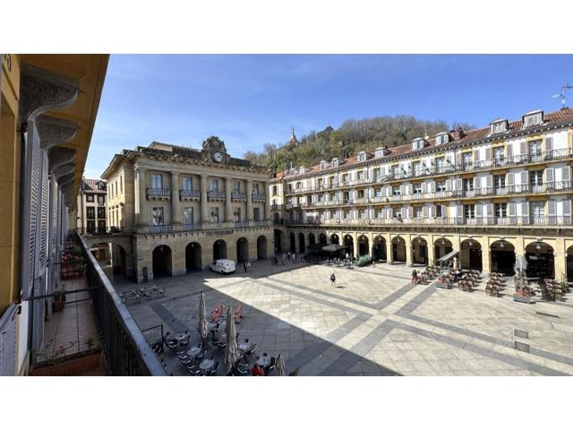Piso En venta en Donostia - San Sebastián photo 0