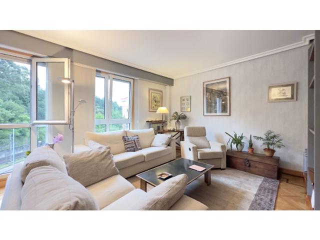 Piso En venta en Amara, Donostia - San Sebastián photo 0