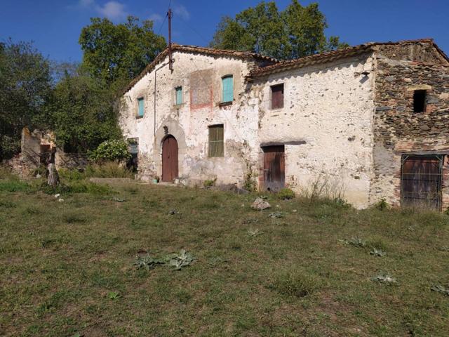 MASIA DATADA DEL SIGLO XIV EN LA LOCALIDAD DE SANT CELONI photo 0