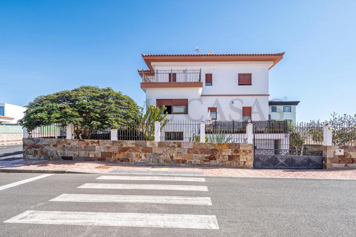 CHALET EN MELONERAS CON VISTAS AL MAR photo 0