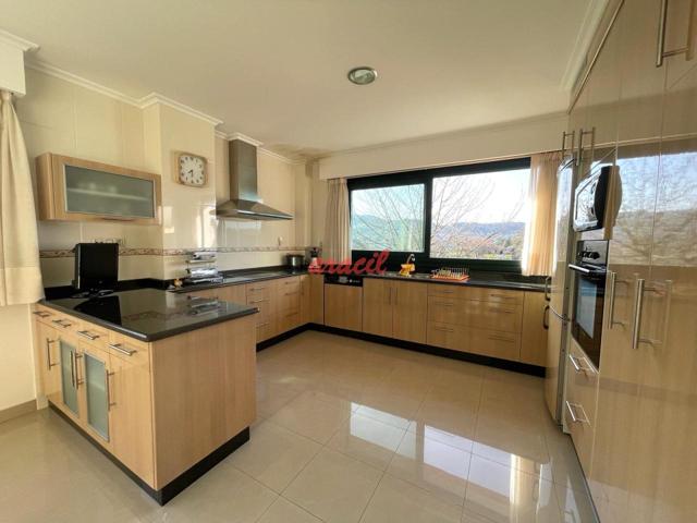 Unifamiliar En venta en O Pereiro de Aguiar photo 0