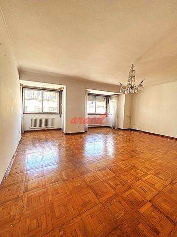 Piso En venta en Ourense photo 0