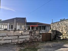 Casa En venta en San Cibrao das Viñas photo 0