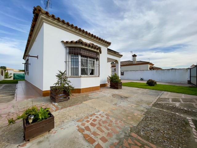 Chalet independiente en la zona de La Coquina photo 0