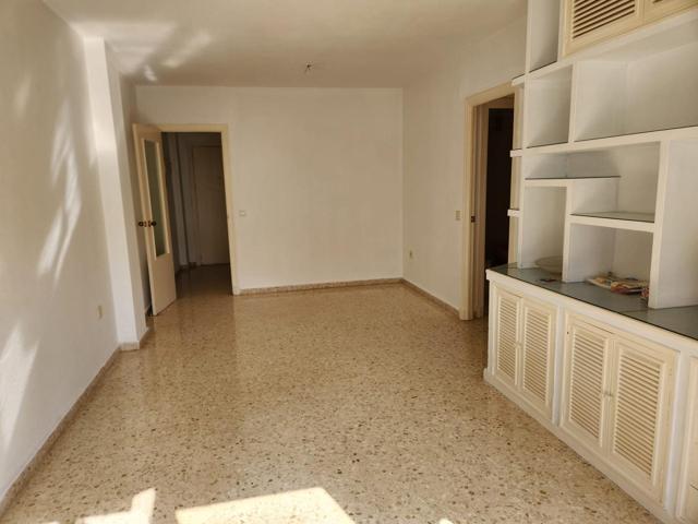 PISO CON TRES DORMITORIOS Y DOS BAÑOS EN PLENO CENTRO photo 0