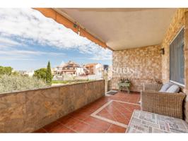 Chalet unifamiliar en venta en Torres de la Alameda photo 0
