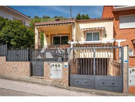 Chalet unifamiliar en venta en Villalbilla photo 0