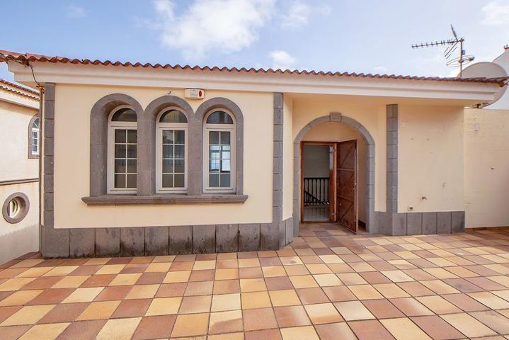 Villa En venta en Las Palmas de Gran Canaria photo 0