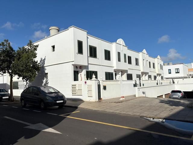 Dúplex En venta en Arrecife photo 0