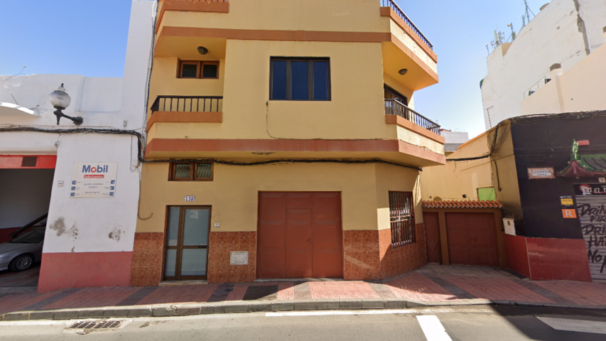 Villa En venta en Telde photo 0