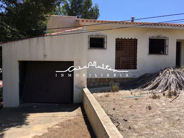 Se vende gran parcela con chalet para reformar photo 0